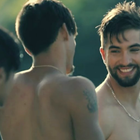 Kendji fait le bilan dans le clip "Ma câlina"