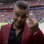 Le "geste" polémique de Robbie Williams