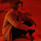 Lewis Capaldi enchaîne avec "Hold Me..."