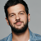 Claudio Capéo rend hommage à ses racines