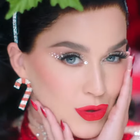 Katy Perry se met à l'heure de Noël