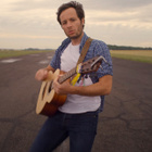 Vianney : le clip de "N'attendons pas"