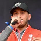 Soso Maness arrête son concert pour aider une fan