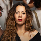 Chimène Badi reprend "Noir c'est noir"