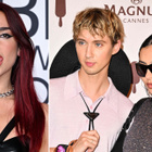 Charli xcx invite Troye Sivan et Dua Lipa