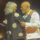 Pascal Obispo et Zazie chantent en live à Bercy