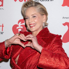 Sharon Stone reçoit un disque de platine