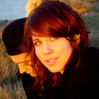 Emilie Marsh chante les amours féminines