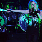 Avril Lavigne : extinction de voix en plein concert !