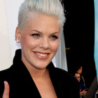 Pink reprend "Girl On Fire" d'Alicia Keys en live