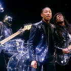 Radios/TV : Robin Thicke menace les Daft Punk
