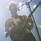 Asaf Avidan étoffe sa tournée acoustique