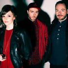 CHVRCHES reprend "Stay Another Day" (East 17)