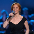 Lara Fabian dévoile 2 inédits pour le public letton !