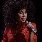Lady Gaga dévoile le clip live de "Bang Bang"