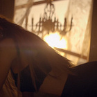 Ariana Grande sensuelle dans "Love Me Harder"