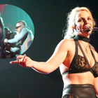Britney Spears : sa tenue craque sur scène !