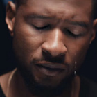 Usher en larmes dans son clip "Crash"