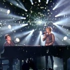 Louane rend hommage aux victimes du Bataclan