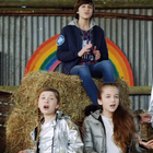 Kids United en pleine nature pour "Chante"