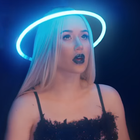 Iggy Azalea joue les anges dans "Savior"