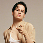 Chris est numéro un des ventes !