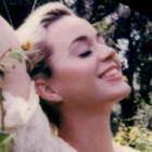 Katy Perry se ressource avec "Daisies"