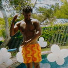 Black M part en "Week-end"