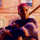 Arlo Parks tout en douceur sur "Softly"