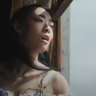 Rina Sawayama s'affranchit dans "Hold The Girl"