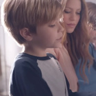 Shakira chante avec ses fils dans "Acróstico"