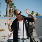 OneRepublic au skate park dans "Sink Or Swim"