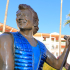 Une statue de Johnny Hallyday moquée