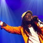 Alpha Blondy reprend Hugues Aufray