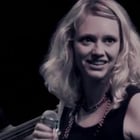 Annette de "Premiers baisers" chante avec Nikos