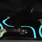 Flo Rida dans les rues de Paris : "Good Feeling"
