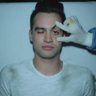Panic! At The Disco brisé dans "This Is Gospel"