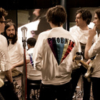 Phoenix et R. Kelly remixent "Trying to Be Cool"