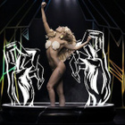 Lady Gaga dévoile le clip de "Applause"