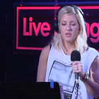 Ellie Goulding reprend "Mirrors" en live