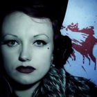 La Femme dans le clip "Packshot"