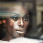 Laura Mvula à la charge avec "Sing to the Moon"