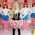 Avril Lavigne au Japon pour le clip "Hello Kitty" !
