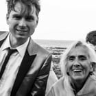 Franz Ferdinand danse sur "Stand on the Horizon"