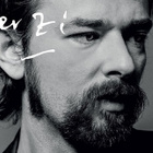 Clément Verzi reprend "Elle est d'ailleurs"