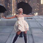 Ariana Grande fait son grand retour : regardez !