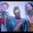 Tove Lo réunit son gang de "Bitches"