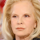 Sylvie Vartan, émue, raconte sa vie sans Johnny
