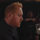 Gavin James chante pour son oncle disparu