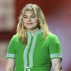 Louane critiquée sur son poids, elle répond